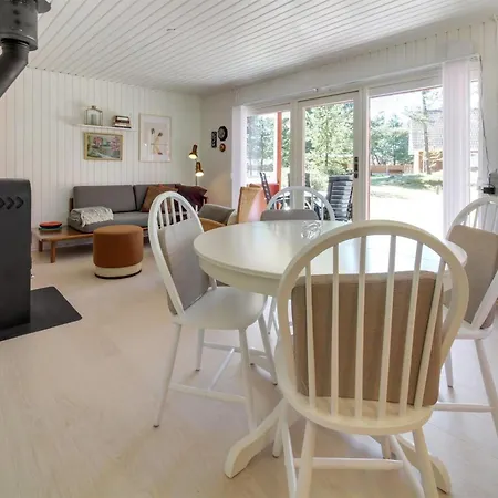 Aulikki - 900m From The Sea By Interhome 펜션